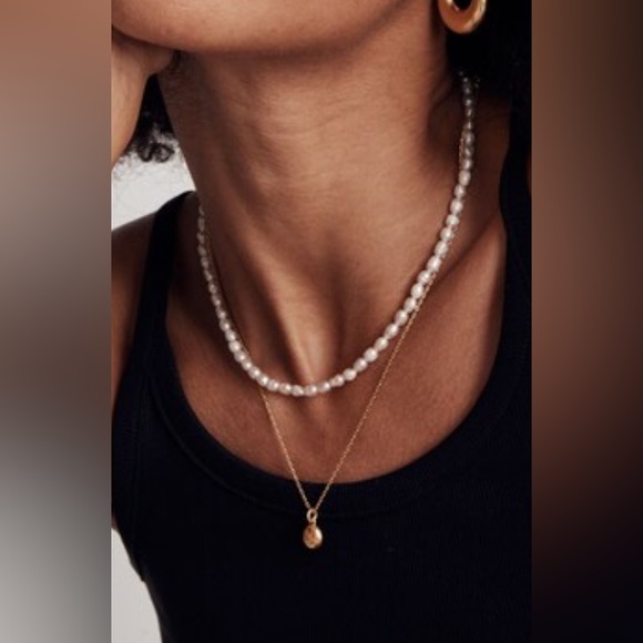 Madewell Two Piece Freshwater Pearl & Smiley Face Necklace Set - Picture 2 of 7